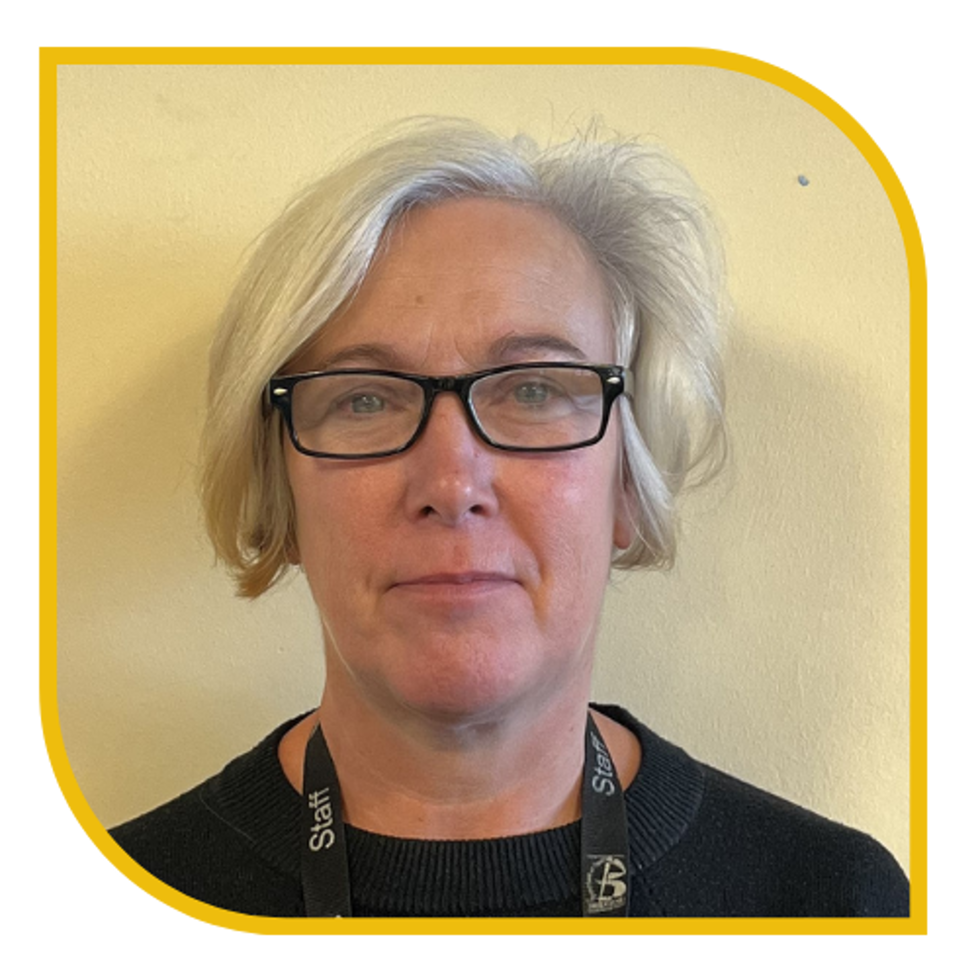 Rhian Lewis, Gweithiwr Llwybrau Ieuenctid