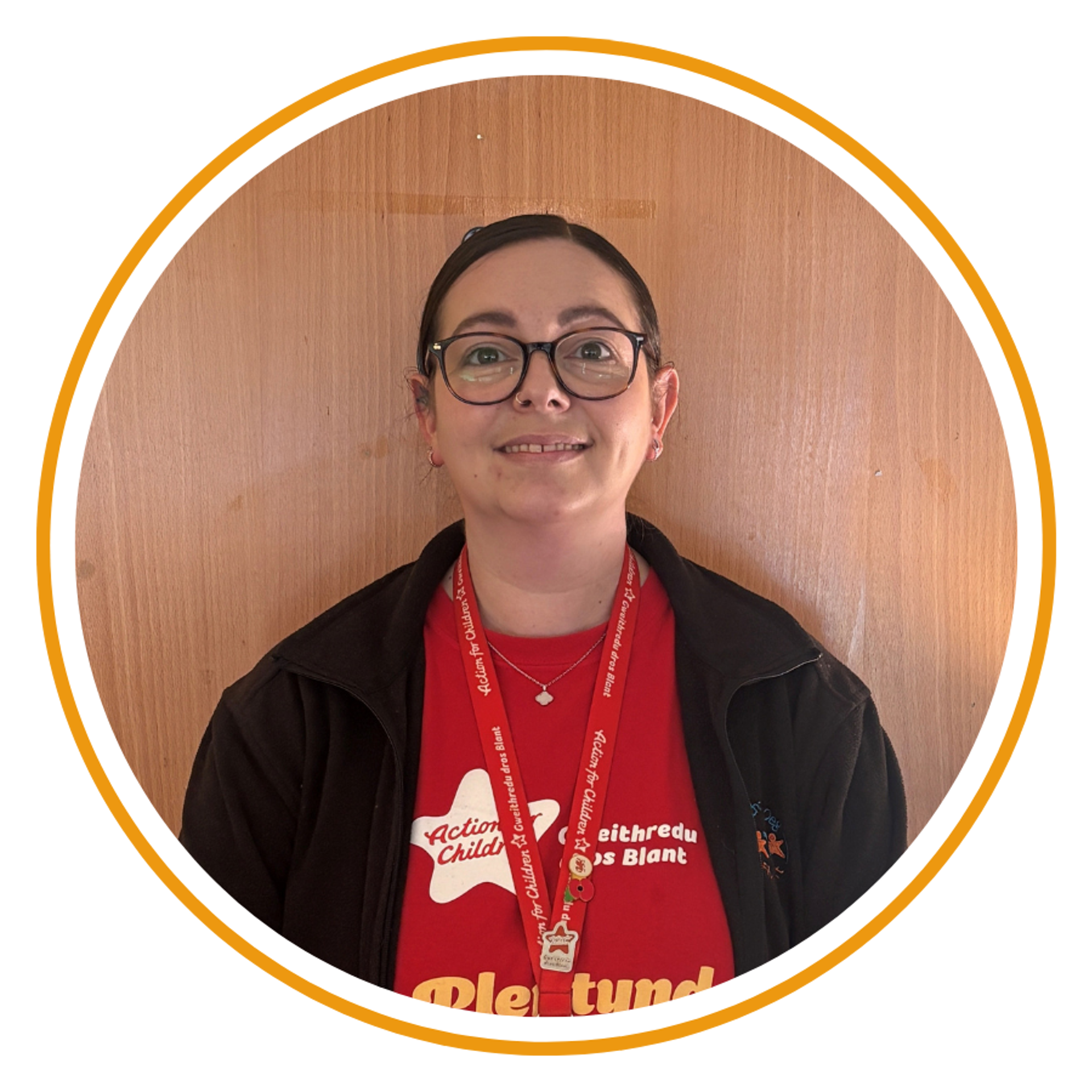 Kirsty – Gweithiwr Gofal Plant