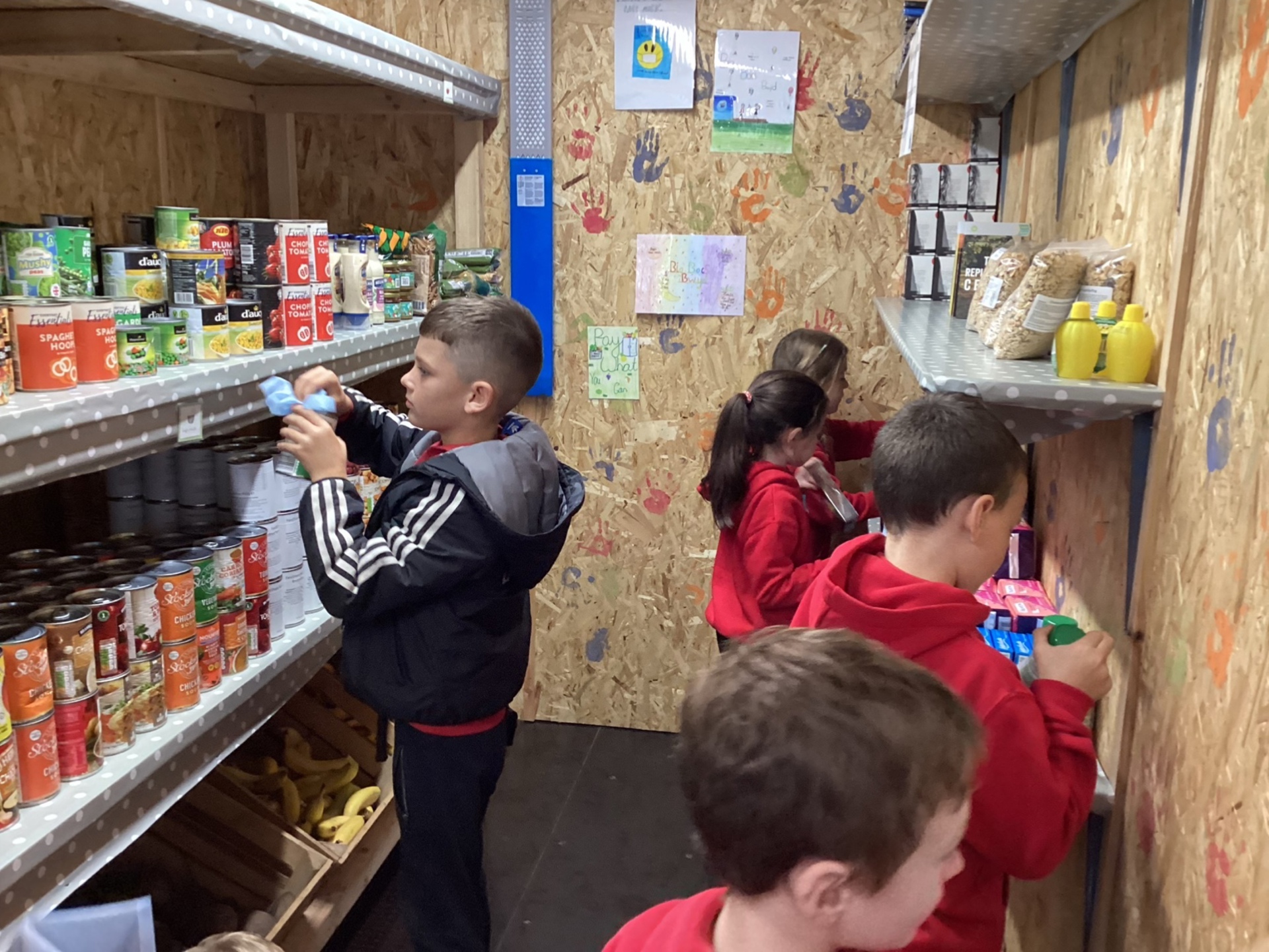 pantri Ysgol Gynradd Cwmfelin